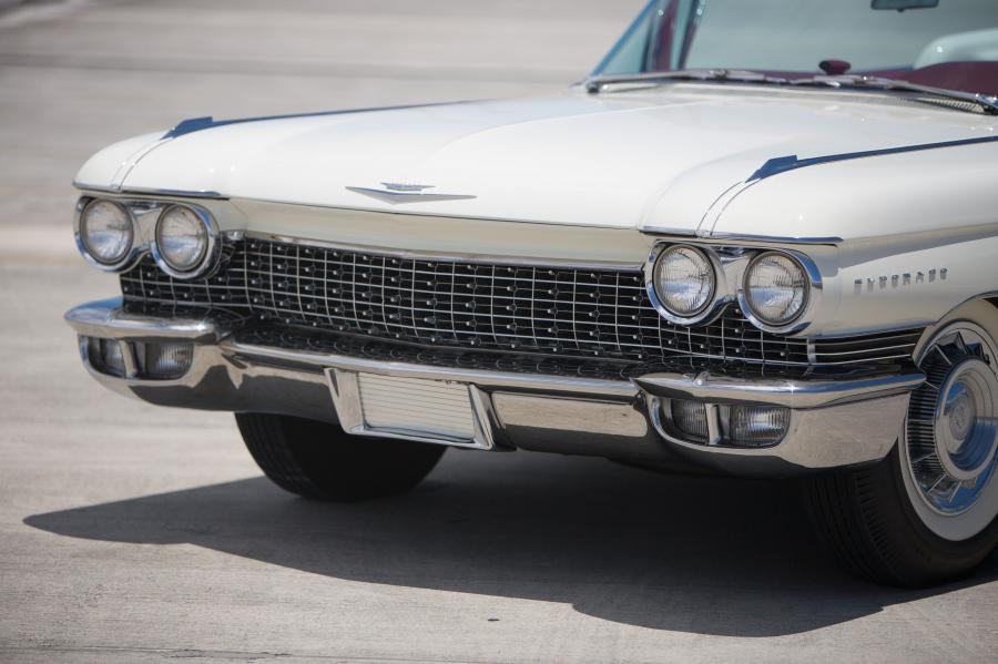  Cadillac Eldorado Biarritz Convertible 1960 года  (фото 2 из 49)